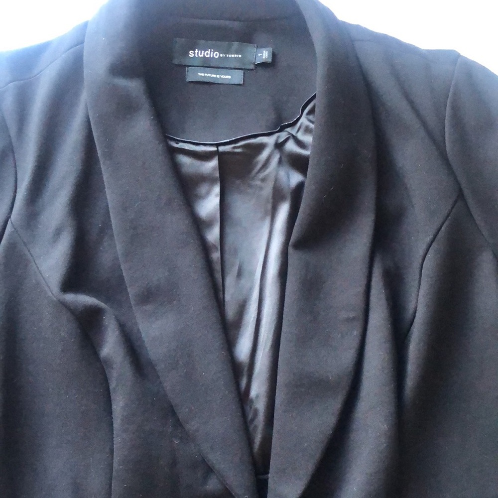 Torrid Black Careerwear Long sleeve Blazer Size 14/16 Careerwear Office Business - Picture 9 of 16